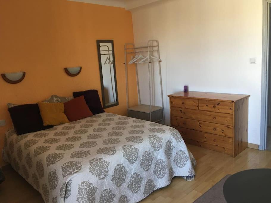 Grands Buffets Hebergement Chambre Narbonne Ngoại thất bức ảnh
